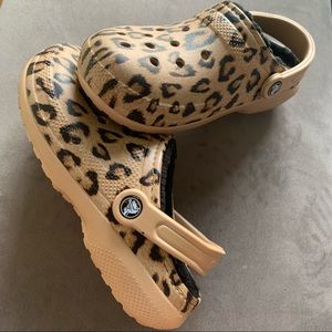 Leopard Fleece Lined Crocs Sz7